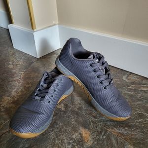 NOBULL Trainers size 6.5